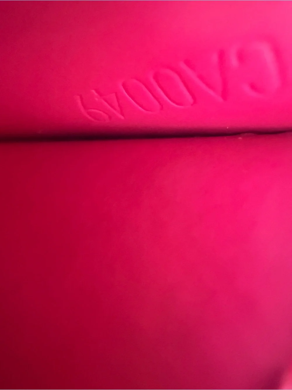 Authentic Louis Vuitton Red Vernis Monogram Key Cles & Card Holder